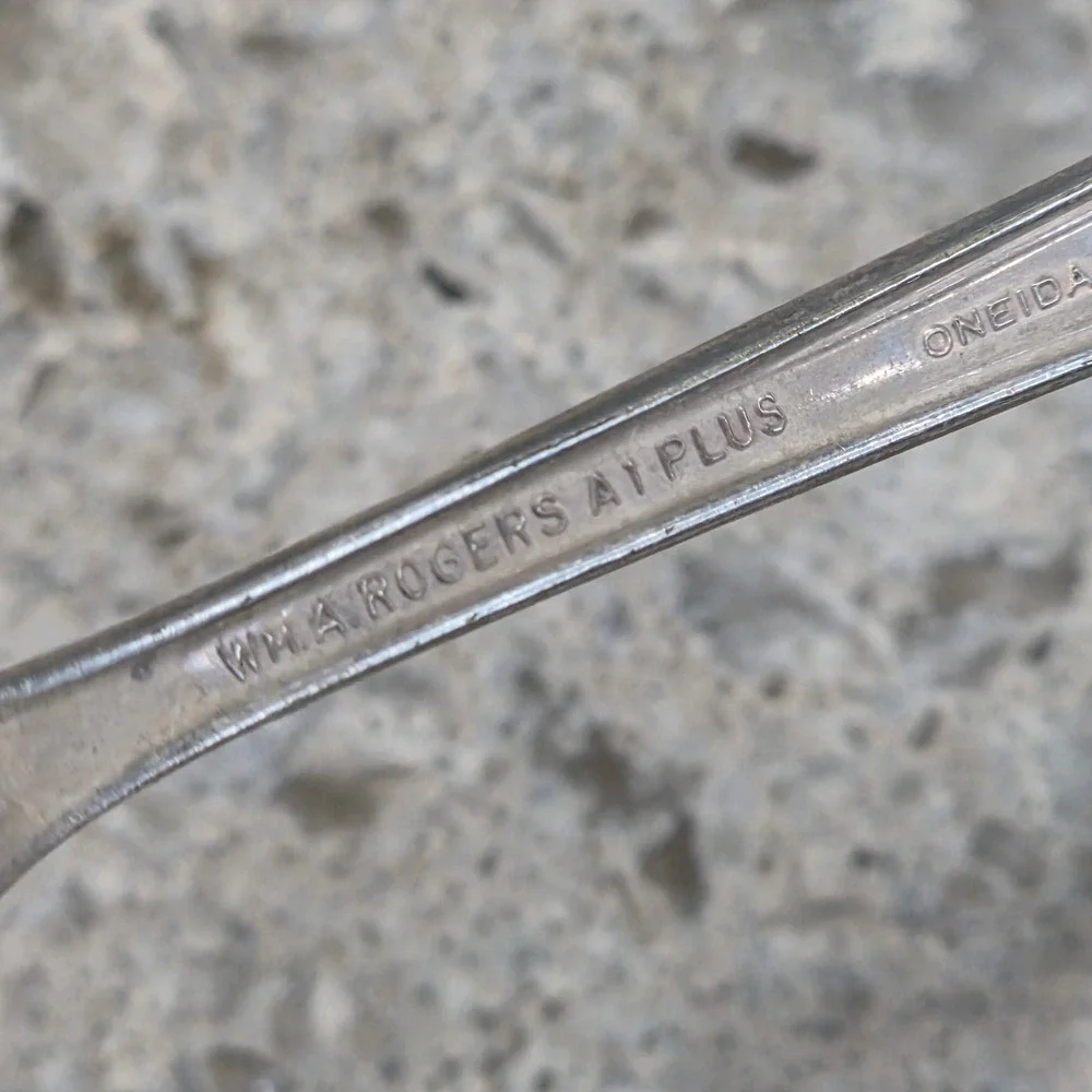 Wm. A. Rogers‎ A1 Plus Oneida Ltd June 1937 Silverplate Teaspoons Set of 2 6